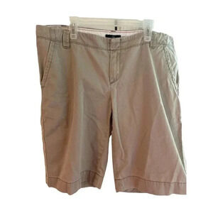 GAP TAN SHORT SIZE 8